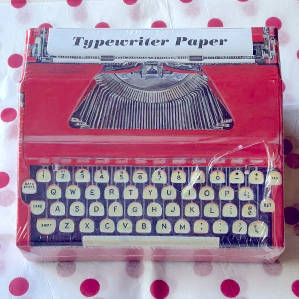 📝 TYPEWRITER PAPER NOTEPAD 📝 NWT 📝